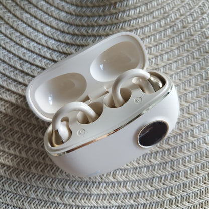 FLOW Clip™ — Auriculares Inalámbricos Clip-On